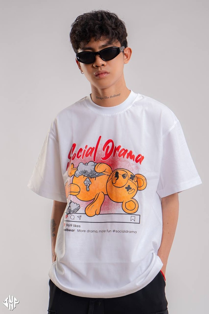 T002XLWHITE Social Drama