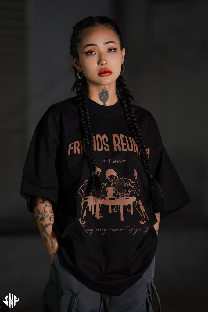 T008LBLACK FRIEND REUNION