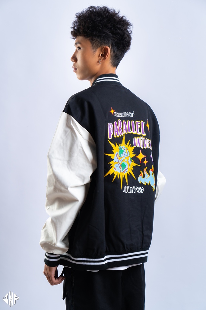 J005LBLACK VARSITY JACKET [UNIVERSE]