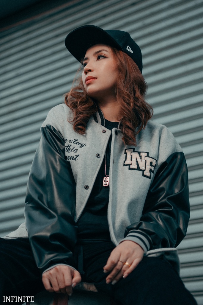 J010XLGRAY INF VARSITY V-3 [TIME STAY]