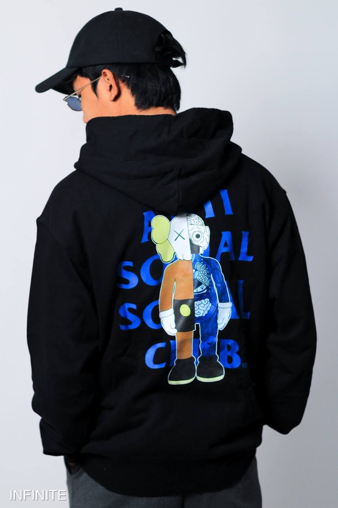 H003MBLACK ASSC HOODIE KAWS